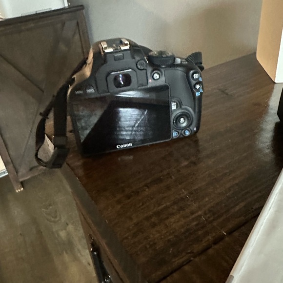 Camera - Picture 4 of 5